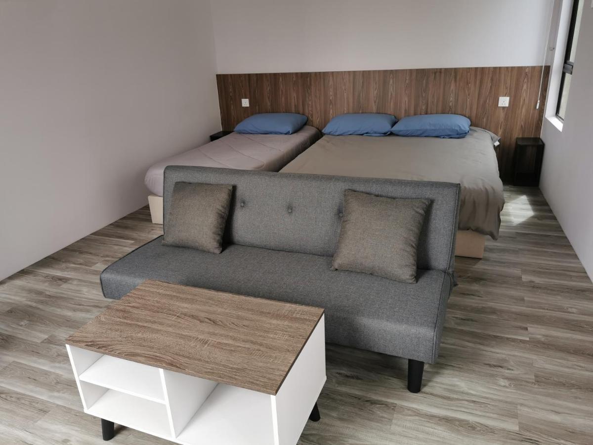 Mersingfirstfloor丰盛港二楼民宿 Ngoại thất bức ảnh