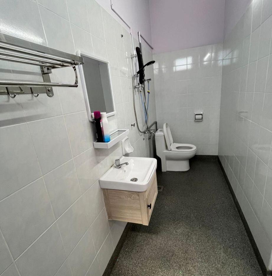 Mersingfirstfloor丰盛港二楼民宿 Ngoại thất bức ảnh